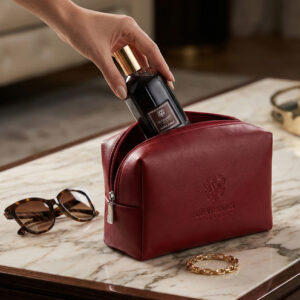 Фирменная косметичка